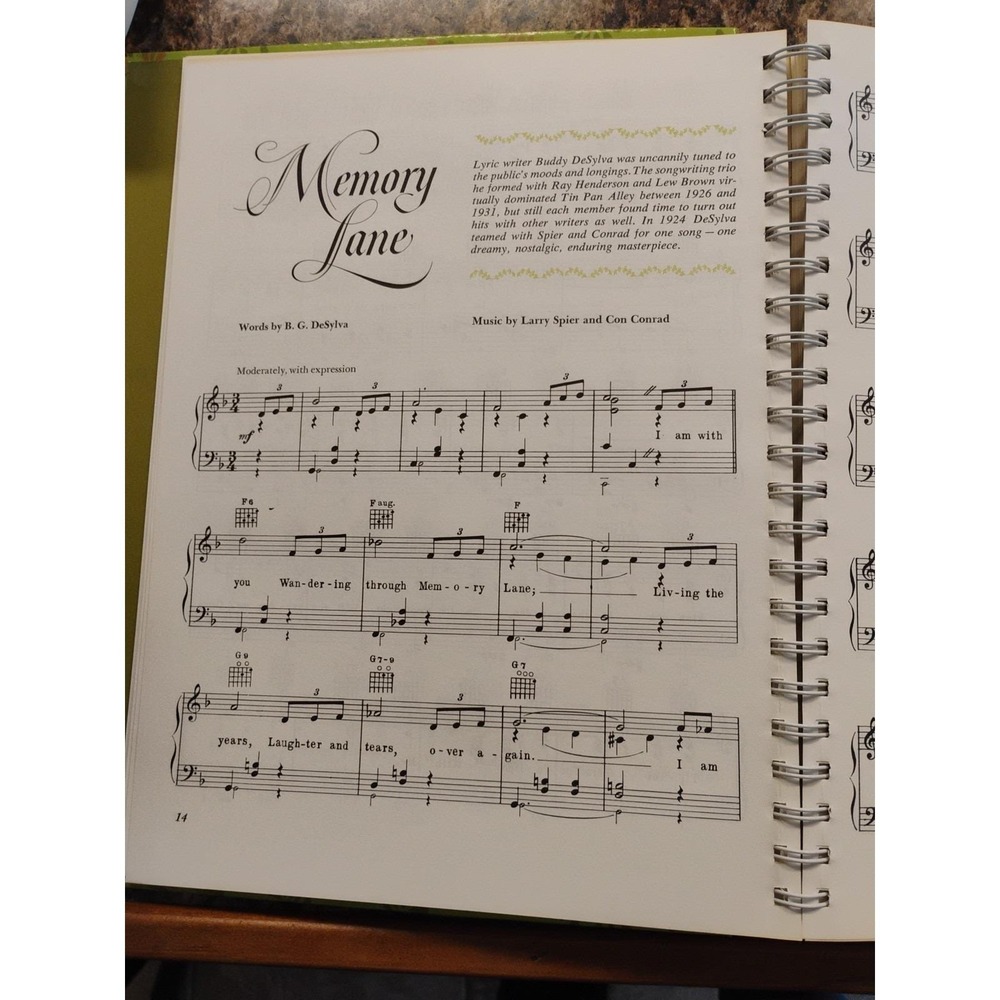 Vintage Readers Digest Family Songbook 1969 Over 120 Songs Piano w/ Lyrics Music - Picture 5 of 8